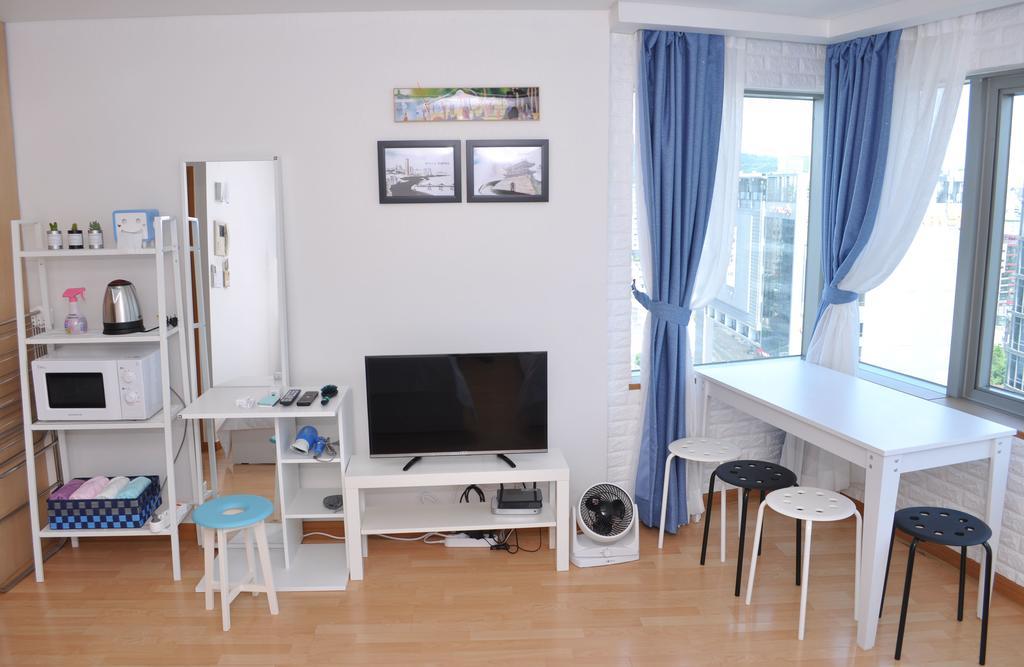 Here House Hongdae Apartment Seoul