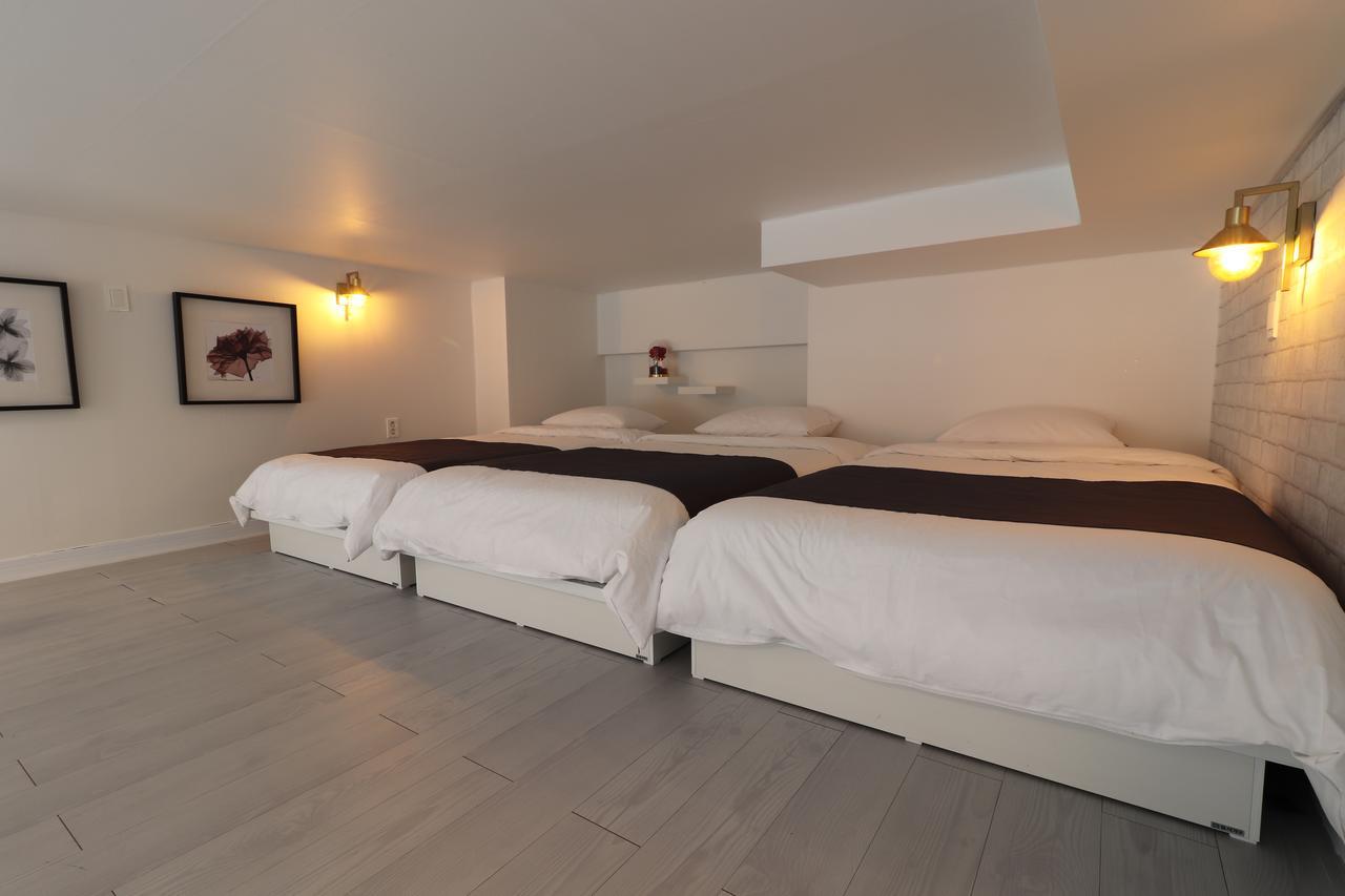 Here House Hongdae Apartment *
