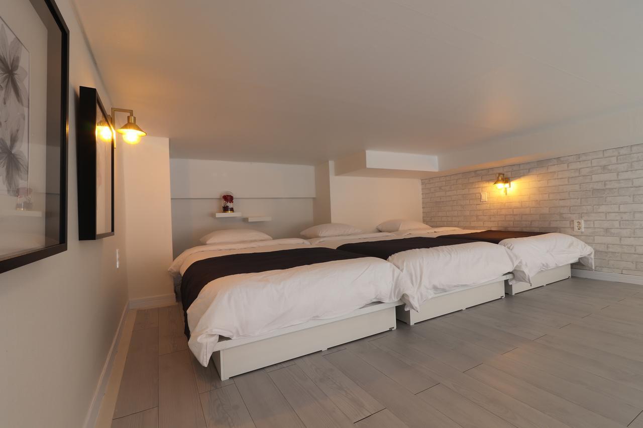 Apartment Here House Hongdae *