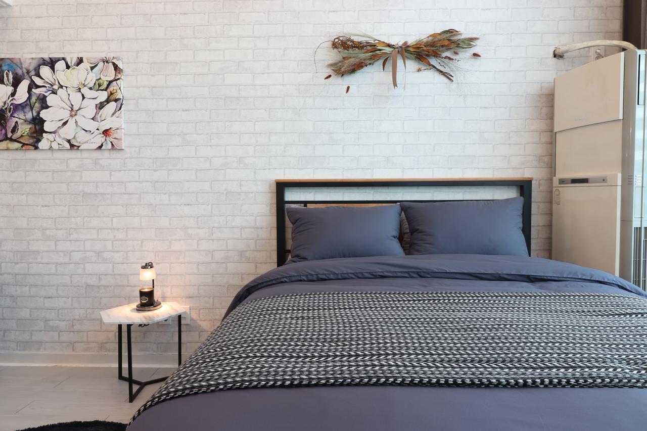 Apartment Here House Hongdae *